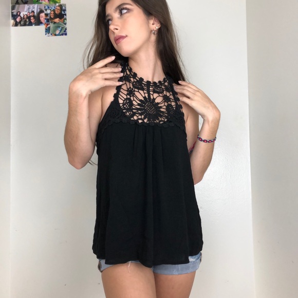 BLACK LACE TANK TOP - Picture 2 of 4